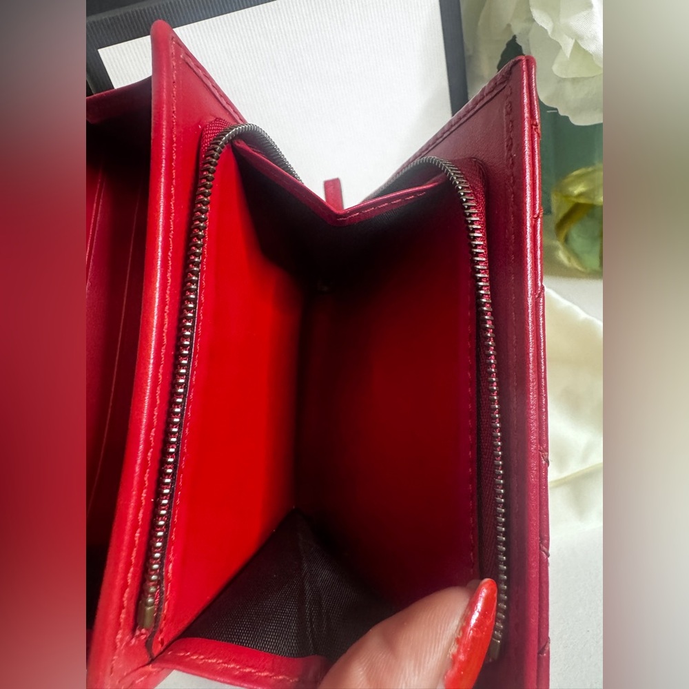 Gucci Red Quilted Leather Wallet - Picture 12 of 14